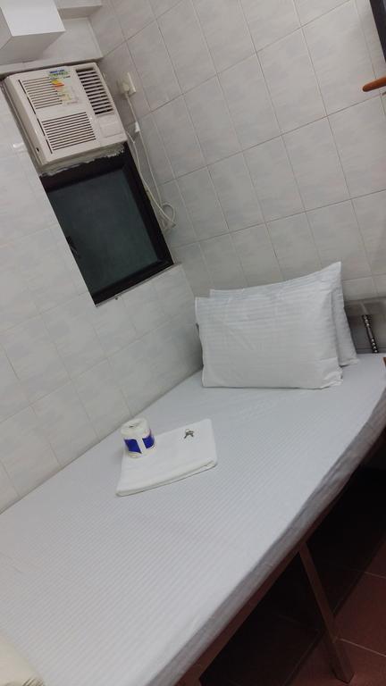 New Yan Yan Guest House Reception 9Th Floor Flat E4 E6 Hong Kong Exterior foto